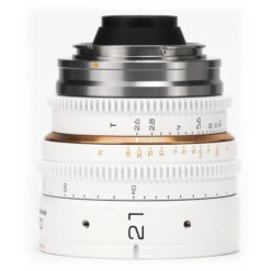 Dulens APO Mini Prime 21mm T2.6 Lens White – EF Mount 7 Dulens APO Mini Prime 21mm T2.6 Lens White – EF Mount -Cinegear Shop 1730126744 IMG 2359568