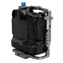 Kondor Blue Canon R5/R6/R Cage With Battery Grip -Cinegear Shop 2.KB Canon CageGrip CO scaled 1