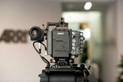 SWIT Hot-Swap Plate For 28V B-Mount Battery To ARRI ALEXA SXT/LF/65 -Cinegear Shop 600x600 206