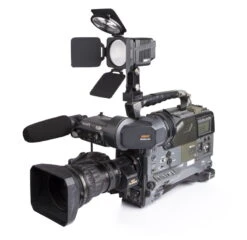 SWIT 30w 1300Lux Bi-color On-camera LED Light -Cinegear Shop 600x600 498