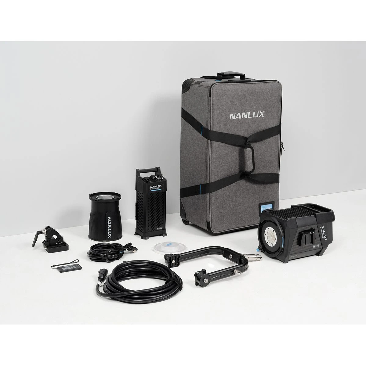 Nanlux Evoke 900C Rgblac Spot Light 3 Nanlux Evoke 900C Rgblac Spot Light - Image 3