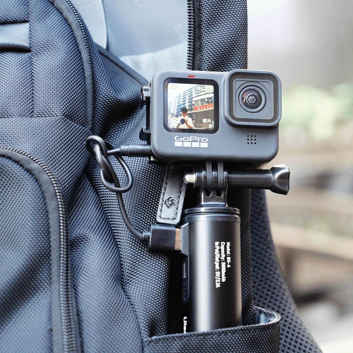 Ulanzi BG-4 Powerbank Grip 5000 MAh W/ Tripod 8 Ulanzi BG-4 Powerbank Grip 5000 MAh W/ Tripod - Image 8