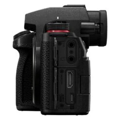 Panasonic LUMIX S5II + 20-60mm F/3.5-5.6 + 50mm F1.8 13 Panasonic LUMIX S5II + 20-60mm F/3.5-5.6 + 50mm F1.8 -Cinegear Shop panasonic lumix s5 m2 body 3 jpg